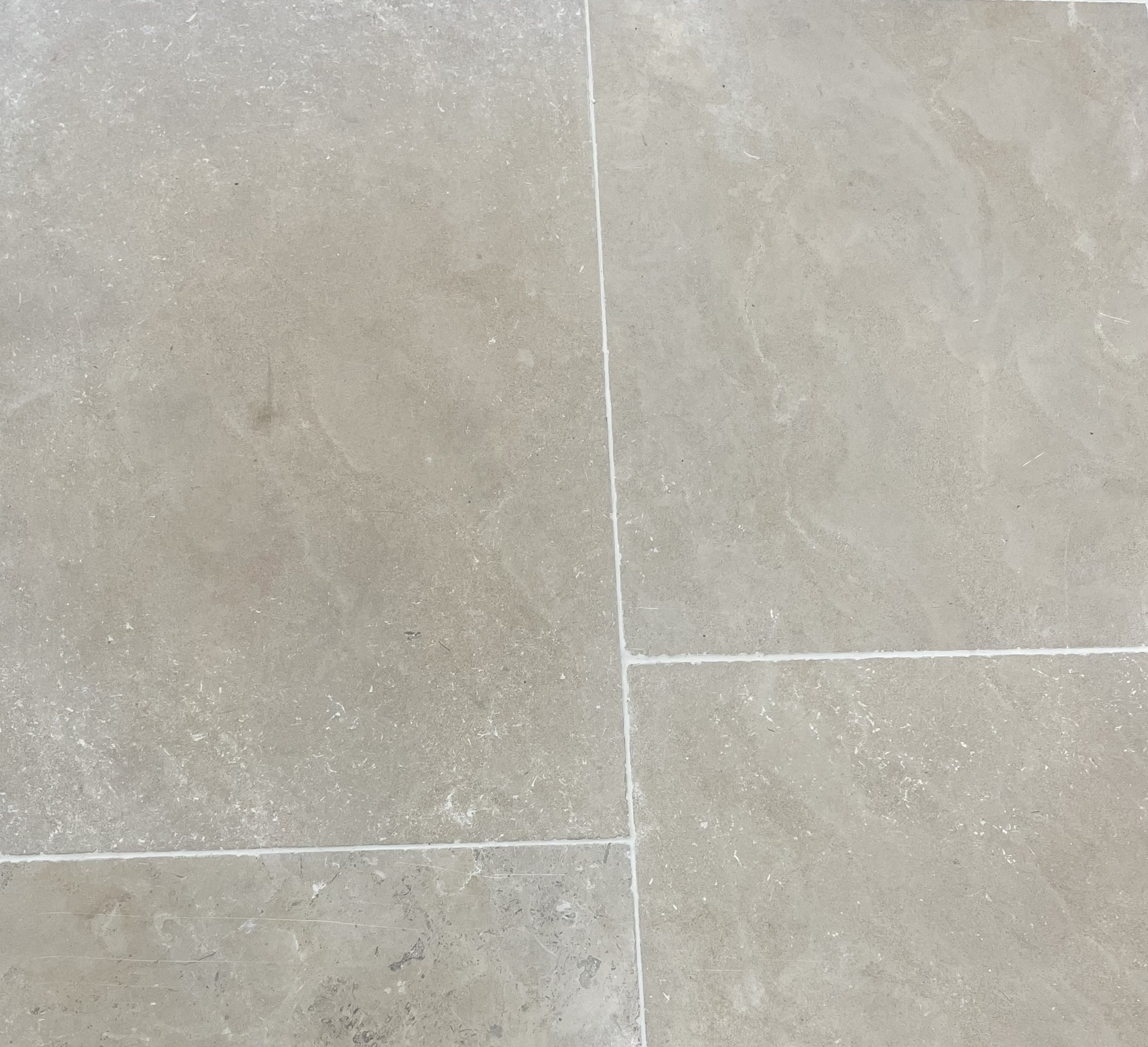 Jericho Buscott Tumbled Limestone 900x600x15 £39 +vat - Image 2